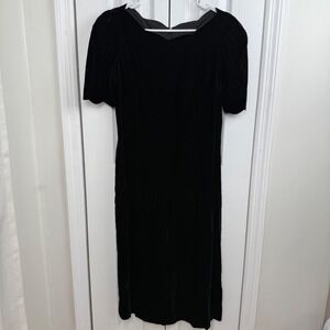 Vtg Patty-O'Neil USA Black Velvet Puff Sleeve Cocktail Dress 8 Union Made Goth